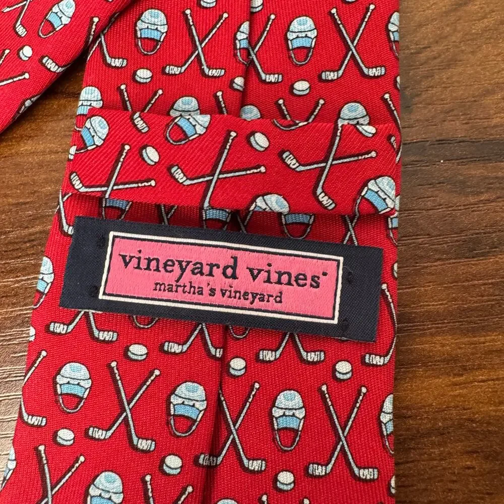 Vineyard Vines‎ Red 100% Silk Hockey Sticks Skinny Tie Novelty Print Made in USA